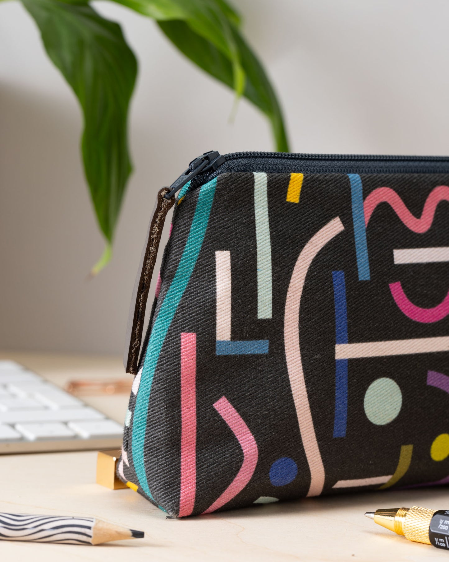 Cutouts Standard Make-up/Pencil Case